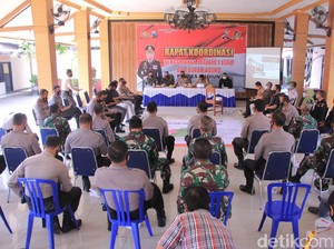 Dear Pendekar, Jangan Datang ke Padepokan Madiun Saat Malam 1 Suro