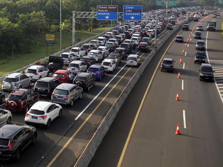 Duh, Jalur Puncak Macet di Long Weekend HUT ke-75 RI