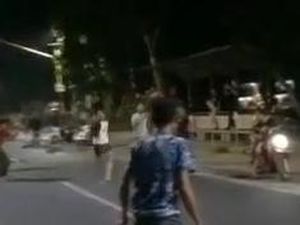 Viral! Balap Lari Liar di Ciledug Hingga Tutupi Jalan