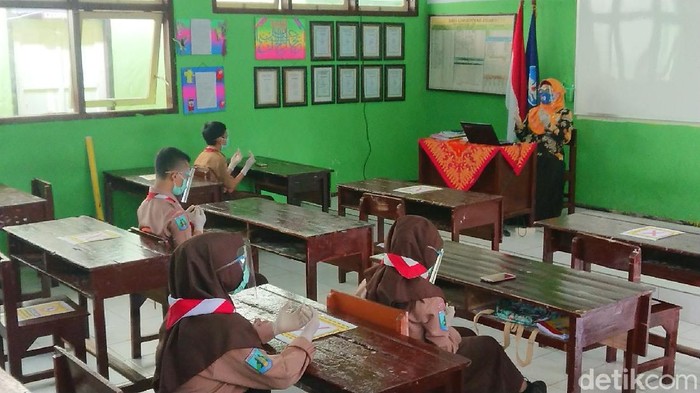 sekolah tatap muka di trenggalek