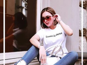 Datangi Sidang Kasus Hoax Video Syur, Syahrini Minta Jaga Jarak