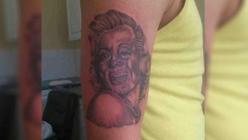 Marilyn Monroe yang ditato ini tampak berbeda ya? Foto: via Daily Forest