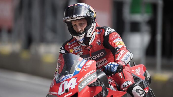 Andrea Dovizioso SPIELBERG, AUSTRIA - AUGUST 15: Andrea Dovizioso of Italy and Ducati Team returns in box during the MotoGP Of Austria - Qualifying at Red Bull Ring on August 15, 2020 in Spielberg, Austria. (Photo by Mirco Lazzari gp/Getty Images)