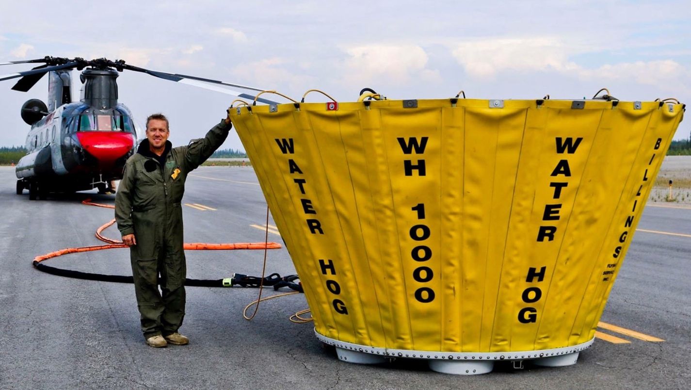 Helikopter Chinook CH-47D milik perusahaan Billings Flying Service