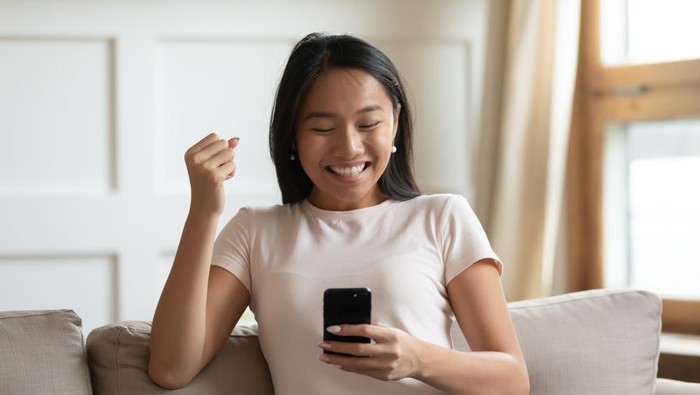 ilustrasi hadiah smartphone