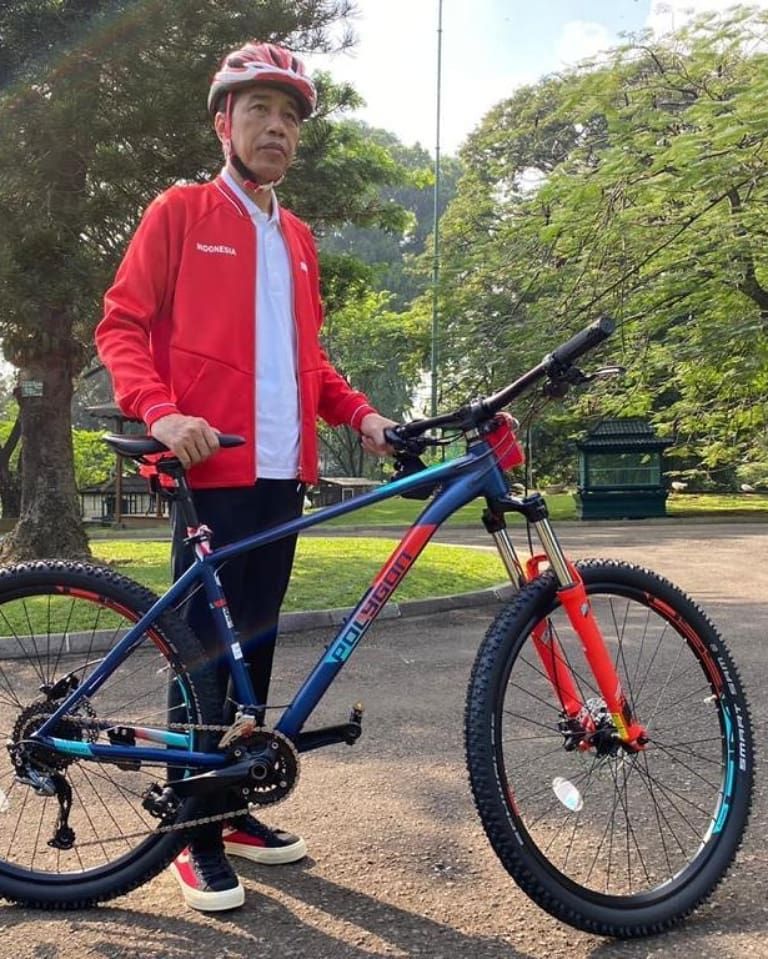 Jokowi pamer koleksi sepeda