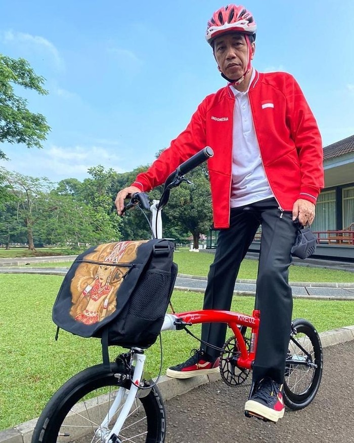 Jokowi pamer koleksi sepeda Jokowi pamer koleksi sepeda