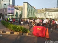 Suasana Bundaran HI Tanpa CFD: Tetap Banyak Warga Berolahraga