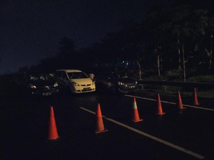 Pengendara Mengaku Penutupan Arah Puncak Hingga 11 Jam Baru Pertama Terjadi
