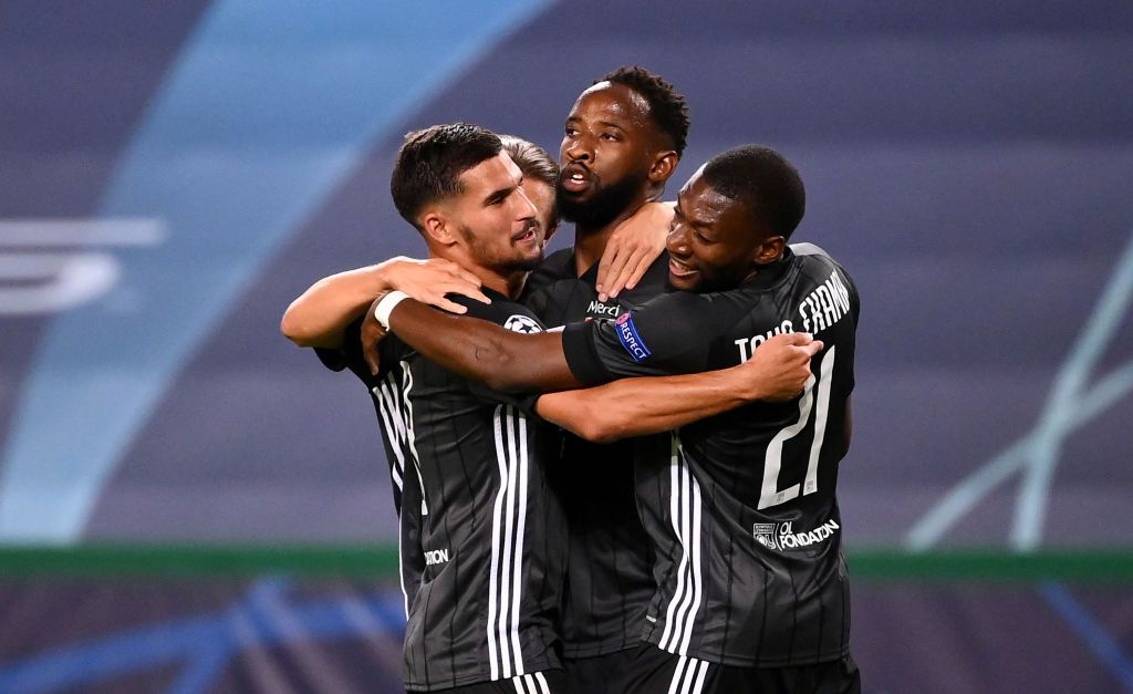 Manchester City vs Lyon LISBON, PORTUGAL - AUGUST 15: Moussa Dembele of Olympique Lyon scores his team's second goal during the UEFA Champions League Quarter Final match between Manchester City and Lyon at Estadio Jose Alvalade on August 15, 2020 in Lisbon, Portugal. (Photo by Franck Fife/Pool via Getty Images)