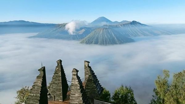 Puncak Seruni Gunung Bromo Puncak Seruni Gunung Bromo