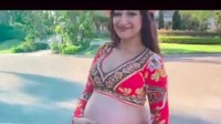 Rahma Azhari baru saja melakukan pemotretan maternity. Foto: Instagram