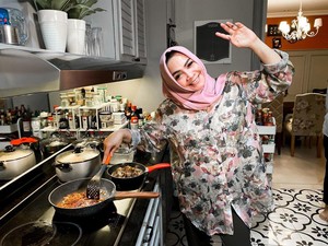 Kisah Cinta Mama Rieta: Pisah dengan Ayah Nagita Slavina-Gugat Cerai Basuki Widjaja