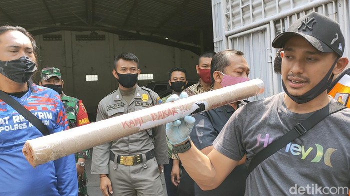 rumah bupati kediri diteror petasan