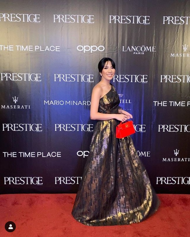 Siapa Vannya Istarinda? Wanita cantik ini merupakan pengusaha fashion dan restoran. Vannya memiliki brand busana bernama Dua Awan. Dia juga memiliki restoran dengan menu sehat, Greenery yang berada di kawasan Senopati, Kebayoran Baru, Jakarta Selatan. Foto: Dok. Instagram @vannya.istarinda, @linguling, @bennusorumba