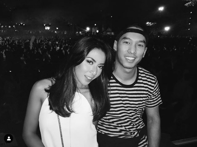 Arya Bakrie yang merupakan putra dari pengusaha Nirwan Bakrie, adik Aburizal Bakrie berpacaran dengan Vannya Istarinda sejak 2015. Dalam akun Instagramnya, Vannya kerap memperlihatkan momen kebersamaannya dengan Arya travelling ke berbagai belahan dunia. Foto: Dok. Instagram @vannya.istarinda, @linguling, @bennusorumba