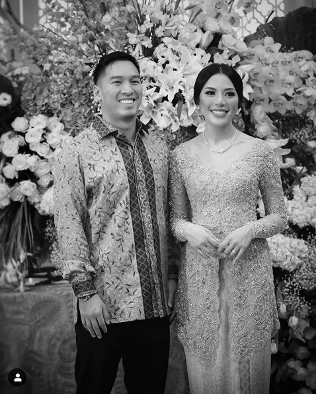 Vannya Istarinda dan Arya Bakrie sebelumnya menggelar pertunangan pada 7 Maret 2020. No longer my teenage boyfriend, tulisnya di Instagram pada foto yang menampilkan dirinya dan Arya di momen pertunangan mereka. Foto: Dok. Instagram @vannya.istarinda, @linguling, @bennusorumba