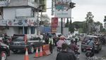 Antrean Kendaraan Mengular di Lembang