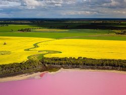 Karya Fotografer Drone Belgia Abadikan Keindahaan Alam Indonesia