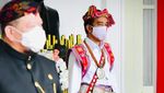 Foto Jokowi Berbusana Adat NTT di HUT RI ke-75