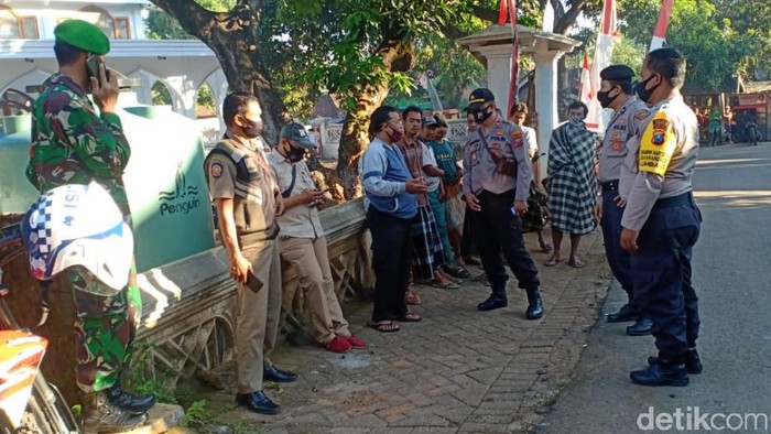 gantung diri di pasuruan