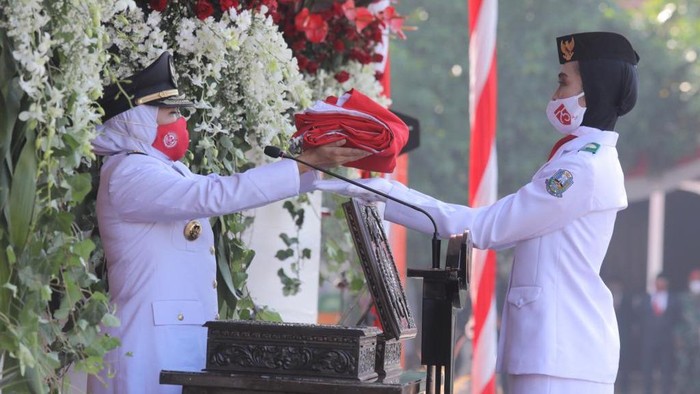 gubernur khofifah