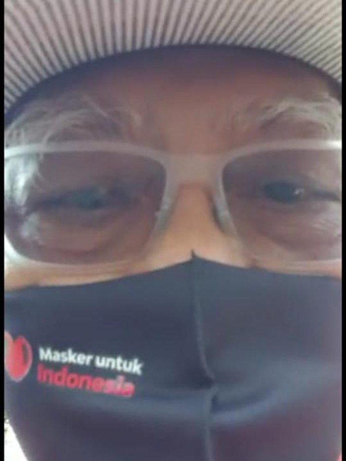 Gus Mus kritik tak ada bendera di Alun-alun Rembang