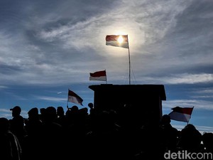 Ramai-Ramai Naik Gunung Pas 17-an, Pendaki Seakan Lupa Corona