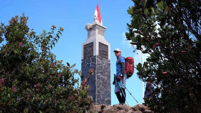 Mendaki Gunung Lawu