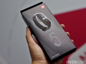 Unboxing Mi Band 5, Gelang Pintar Xiaomi Rp 400 Ribuan