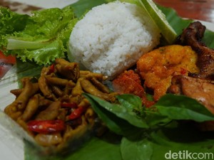 Raos Pisan! Sangu Timbel Bawean yang Legendaris dan Bikin Kangen