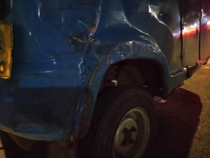 6 Fakta Ulah Sopir Bajaj Mabuk Berakibat Mobil Parkir Ditubruk