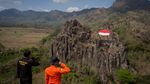 Potret Unik Upacara Pengibaran Bendera di Berbagai Daerah