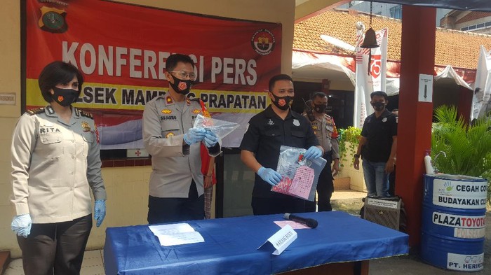 Polisi tangkap istri bunuh suami di Mampang Prapatan