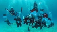 Ny. Tri Tito Karnavian selaku Ketum WASI kembali melakukan perayaan HUT ke 75 RI dengan cara melaksanakan kegiatan yg berhubungan dengan wisata bahari di Likupang, Kabupaten Minahasa Utara, Sulawesi Utara. (dok. WASI)