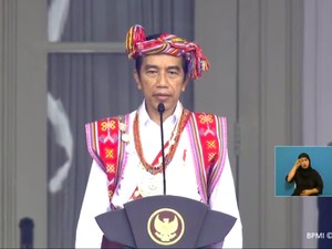 Berbaju Adat Timor Tengah Selatan, Jokowi Jadi Inspektur Upacara HUT RI Ke-75