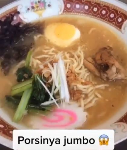 Ramen di Surabaya Viral Karena Penjualnya Asli Orang Jepang