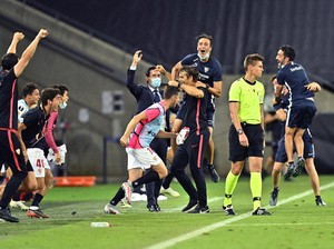 Gembiranya Sevilla Bungkam MU yang Sedang Membaik