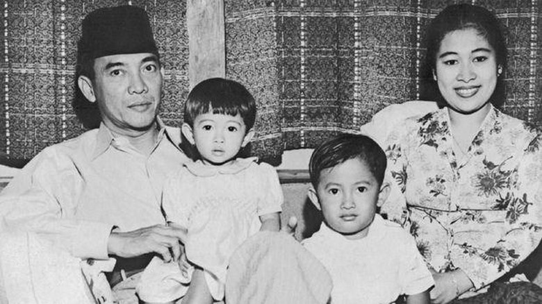 Soekarno dan Fatmawati Soekarno dan Fatmawati