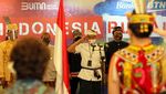 Upacara Pengibaran Bendera Berbusana Daerah