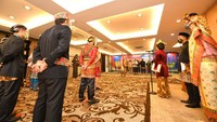 Pada peringatan HUT Kemerdekaan RI tersebut, seluruh Direksi, Komisaris, Kepala Divisi, Kepala Kantor Wilayah dan Kepala Cabang BTN seluruh Indonesia mengenakan baju daerah. Foto: dok. BUMN