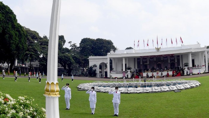 Upacara Peringatan HUT Ke-75 RI di Istana