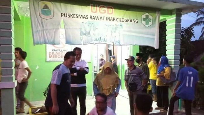 Warga di Lebak, Banten tersambar petir.
