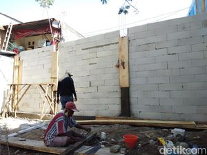 Nasib Malang Kakek-Nenek di Makassar, Akses Ditembok Hingga Terhalang
