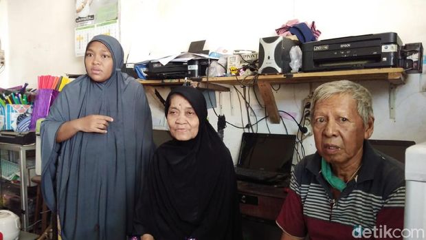 Akses rumah lansia di Makassar dipagari tembok (Hermawan-detikcom).