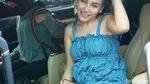 Ayu Ting Ting Pamer Bahu dengan Dress Biru