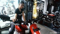 Adapun kelima produk baru Triumph tersebut antara lain New Tiger 900 GT Pro, New Tiger 900 Rally, Bonneville T100 Bud Ekins, Bonneville T120 Bud Ekins, dan Rocket 3 R.