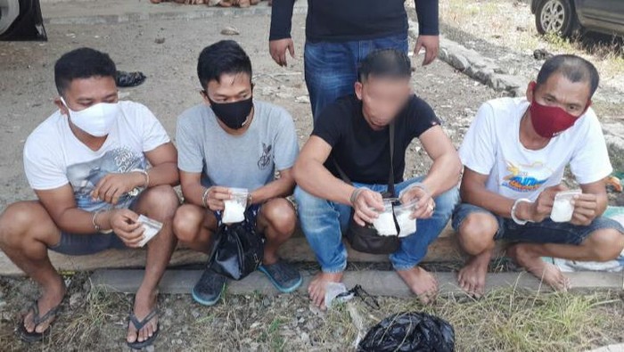 BNN Sulawesi Barat menangkap 6 orang karena kedapatan mengedarkan narkotika jenis sabu (dok. Istimewa).