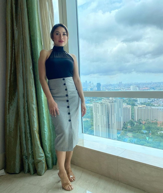 Meski sudah memiliki empat anak, namun Cynthia masih memiliki tubuh yang indah. Inilah penampilan Cynthia yang selalu terlihat bugar. Foto: Instagram