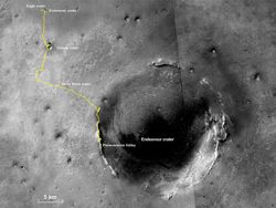 Foto Spektakuler Permukaan Mars Dijepret Langsung dari Atasnya